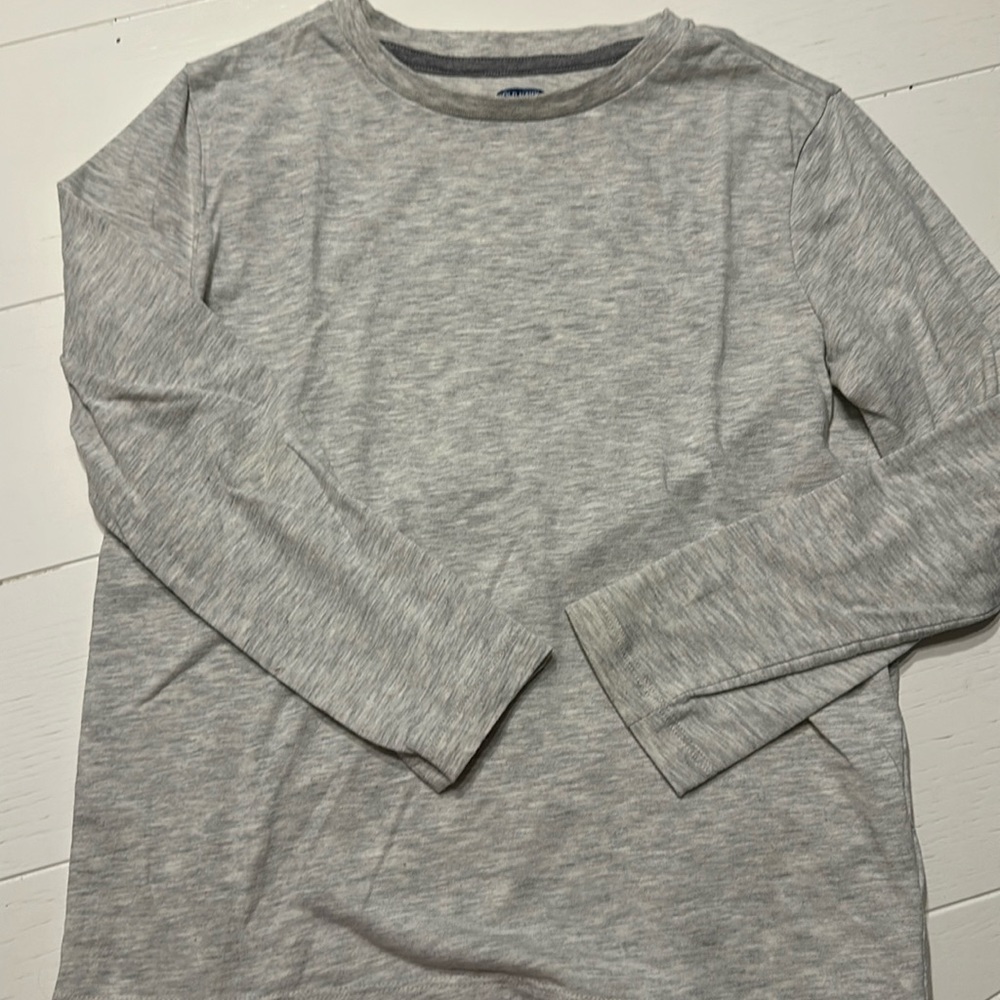 3/$10 old navy long sleeve m 8